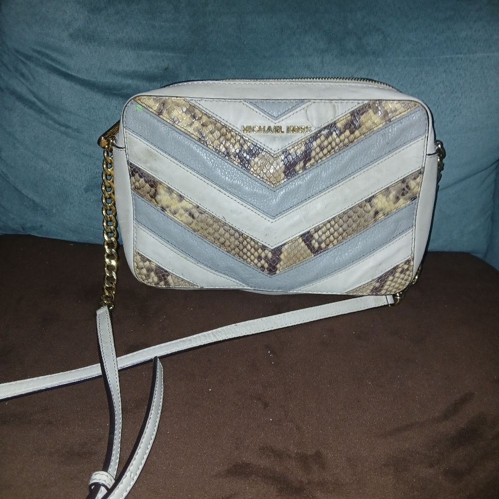 Michael Kors Needs Cleaned Up - Picture 2 of 11